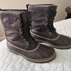 Sorel Men's Black and Tan heavy duty Snow/Rain Boots